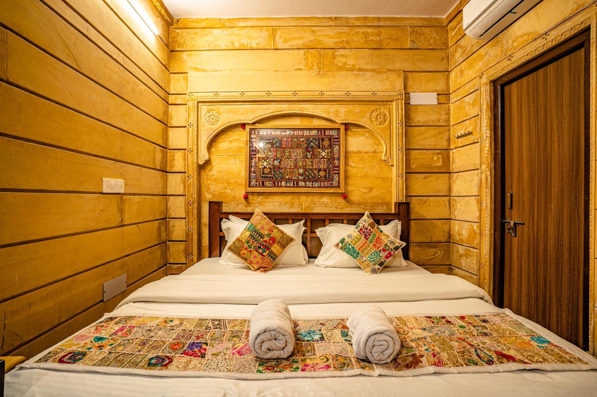 Relax Inn Dzsaiszalmer Kültér fotó